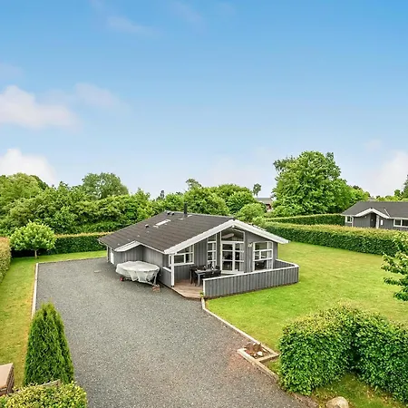 Awesome Home In Haderslev With Sauna ハザスレウ